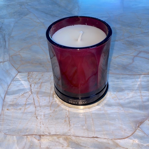 VS VERY SEXY  FINE FRAGRANCE Fine Fragrance Candle 255 g/10.2 oz - Picture 6 of 8